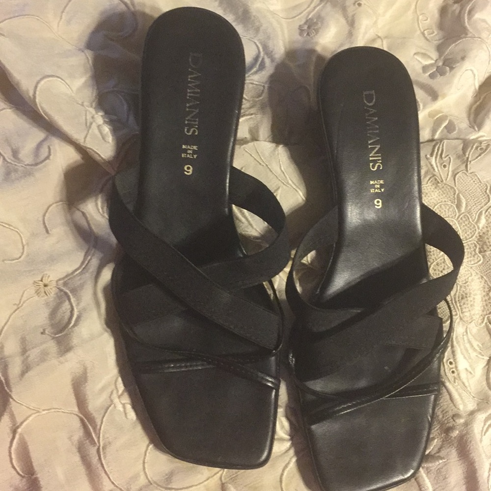 Damiani’s 9m black sandals